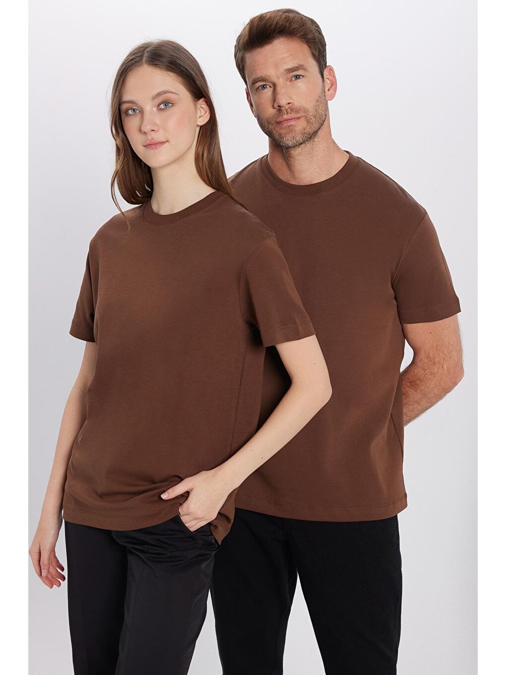 Unisex Relax Fit Rahat Kesim %100 Pamuk Yumuşak Dokulu Basic Bisiklet Yaka Kahverengi Tişört-5