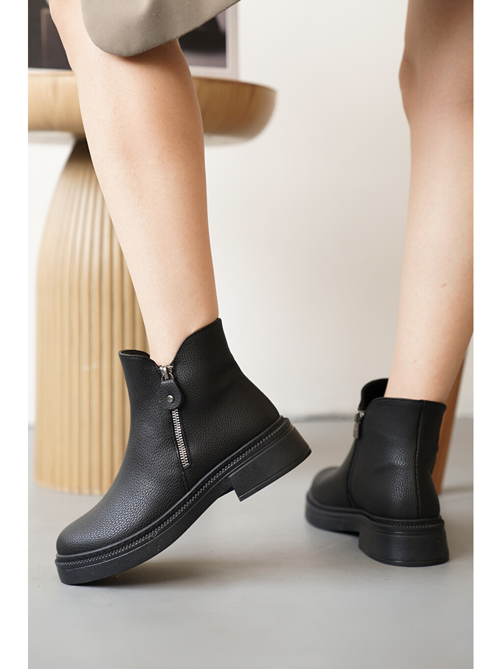 Siyah D0899 Soğuk Geçirmez Kışlık Kadın Bot & Bootie-3