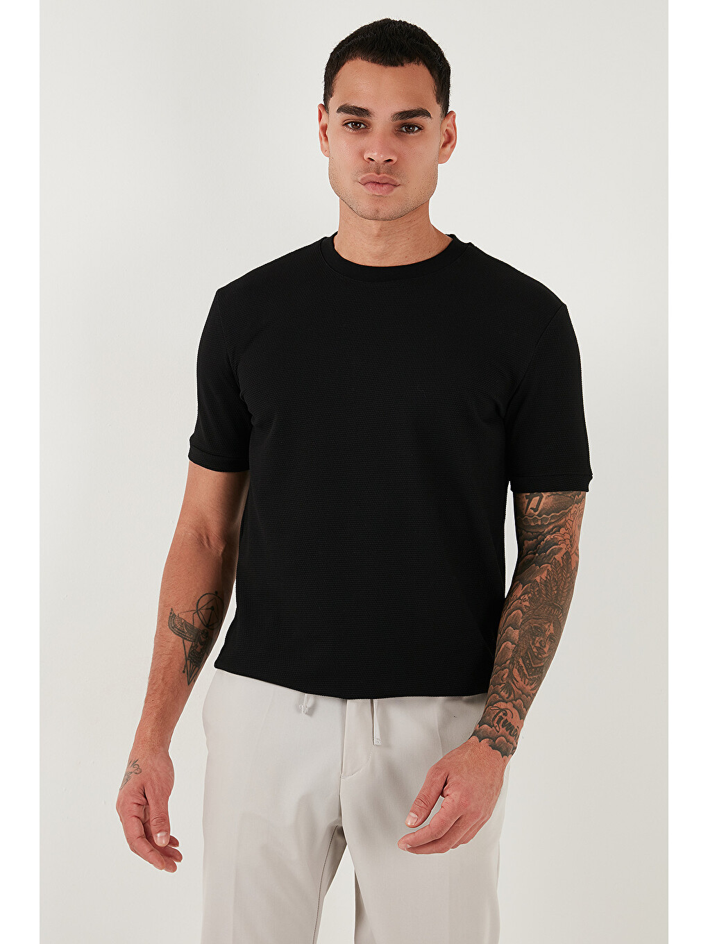 Siyah Streç Pamuklu Slim Fit Sıfır Yaka Tişört 5902639-4
