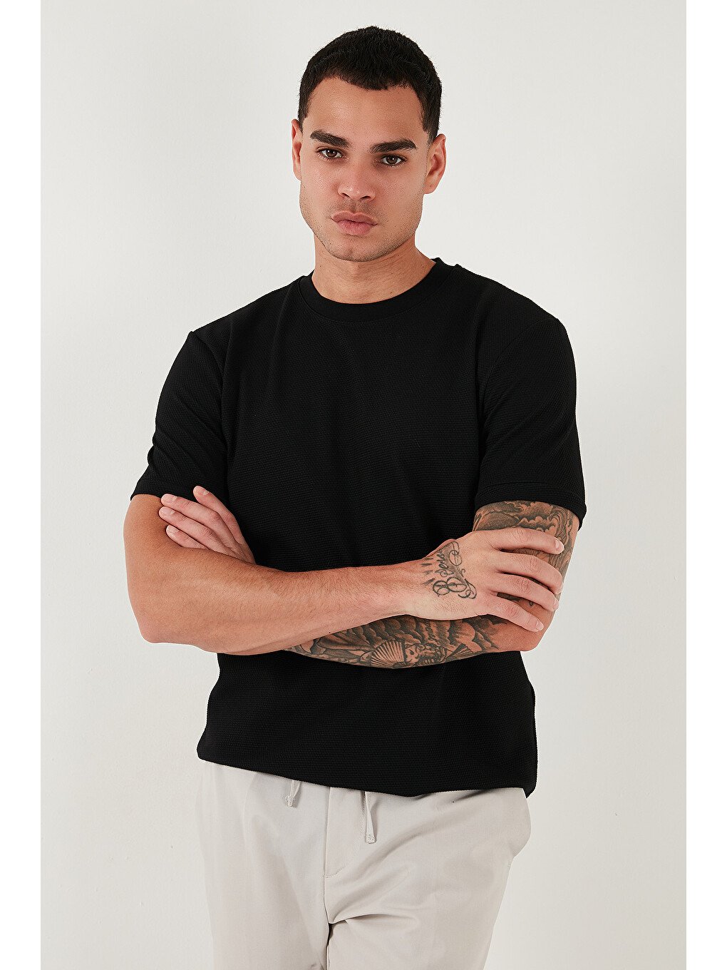 Siyah Streç Pamuklu Slim Fit Sıfır Yaka Tişört 5902639-6