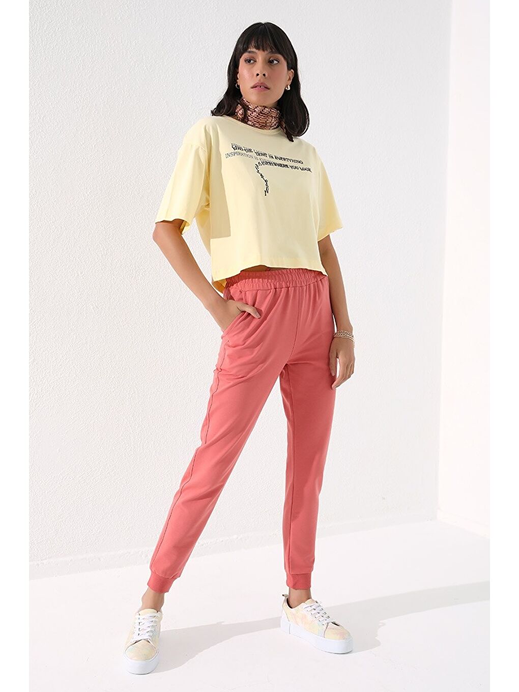 Pembe Pudra Yüksek Bel Jogger Rahat Form Manşetli Kadın Eşofman Alt - 94561-2