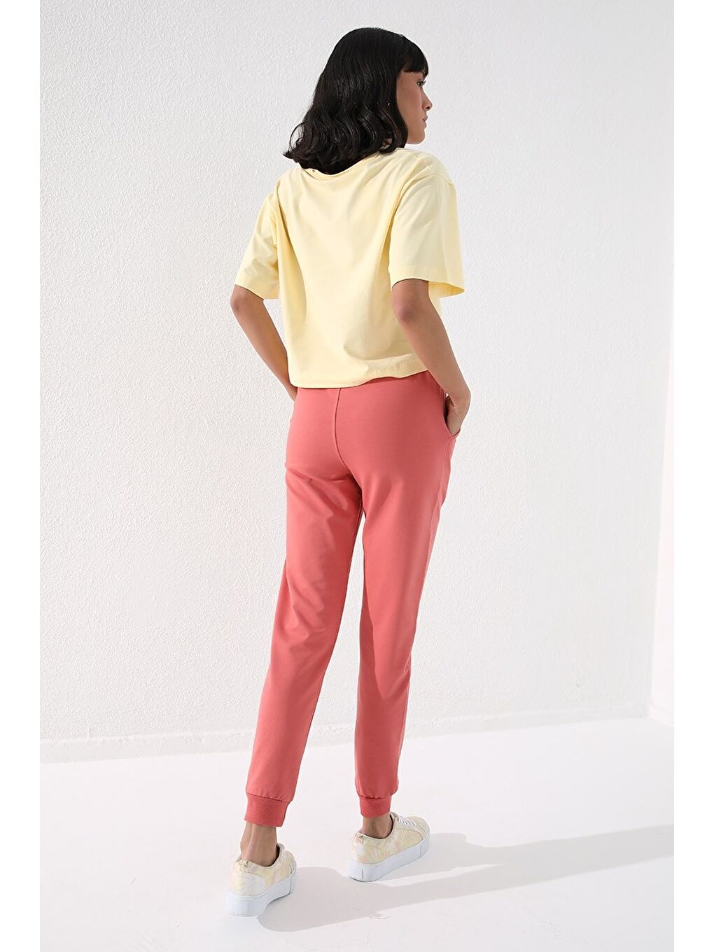 Pembe Pudra Yüksek Bel Jogger Rahat Form Manşetli Kadın Eşofman Alt - 94561-4