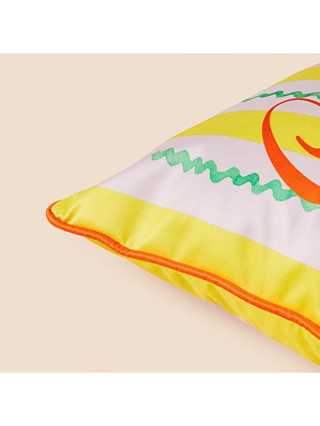 Kahverengi Soft Good Vibe Kırlent - Hardal- 45x45 Cm-2