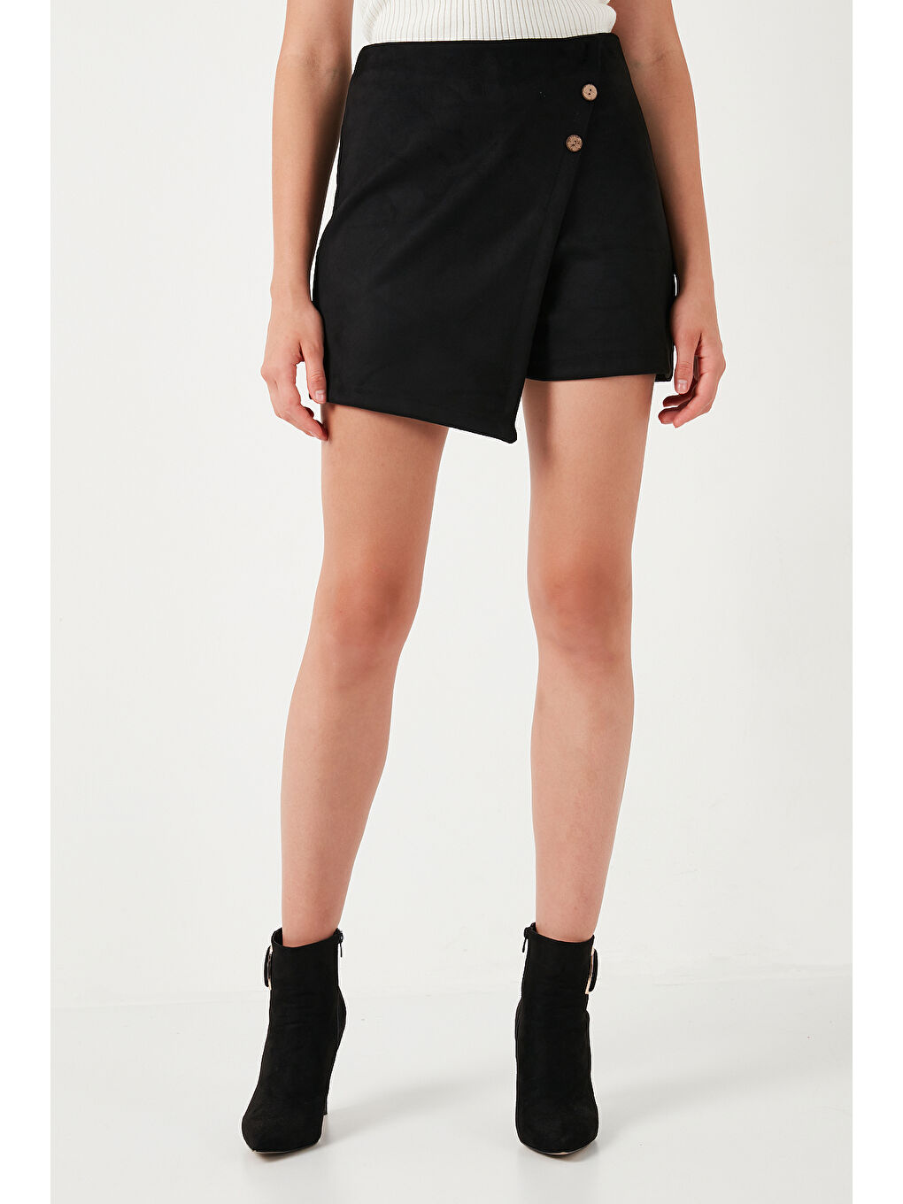 Siyah Asimetrik Kışlık Düğme Detaylı Slim Fit Kadın Şort Etek 5865968-6
