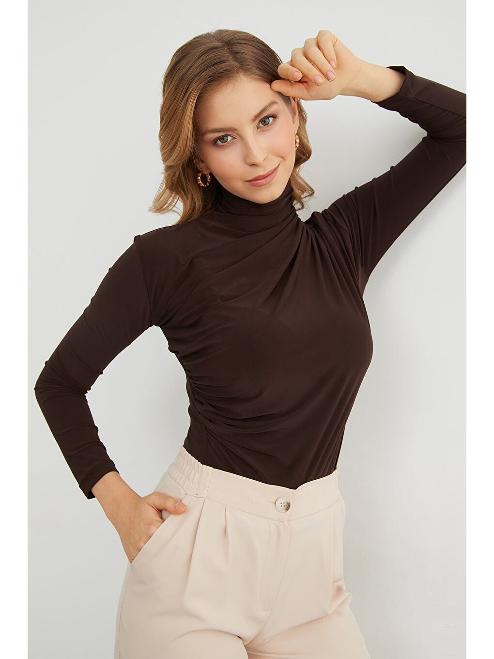 Kahverengi Drapeli Balıkçı Yaka Bluz-4