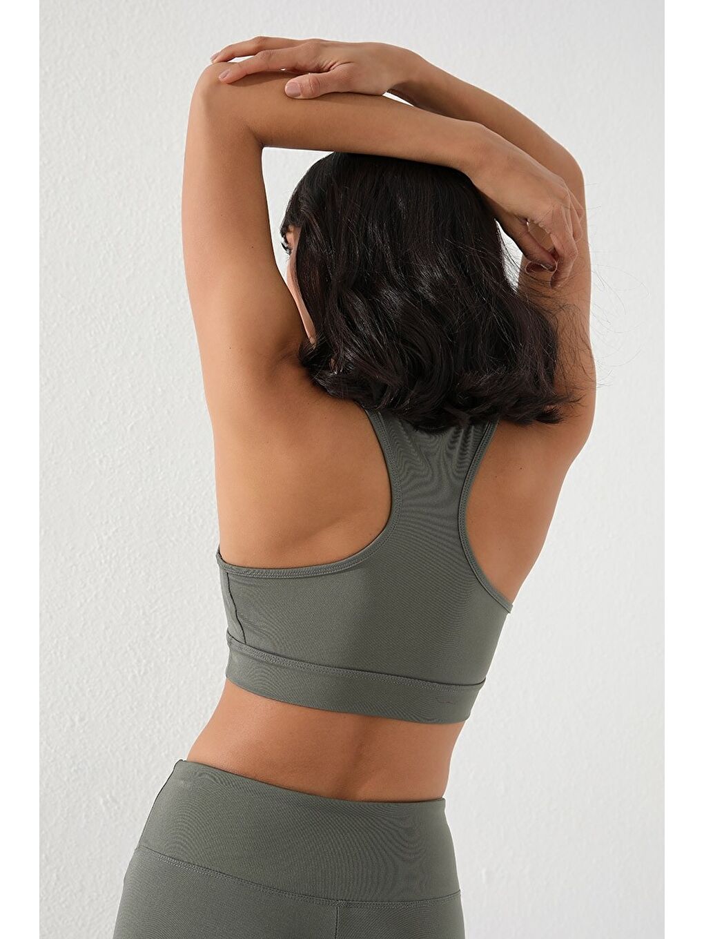 Yeşil Çağla Sırt Detaylı Dar Kalıp U Yaka Kadın Spor Büstiyer - 97120-4