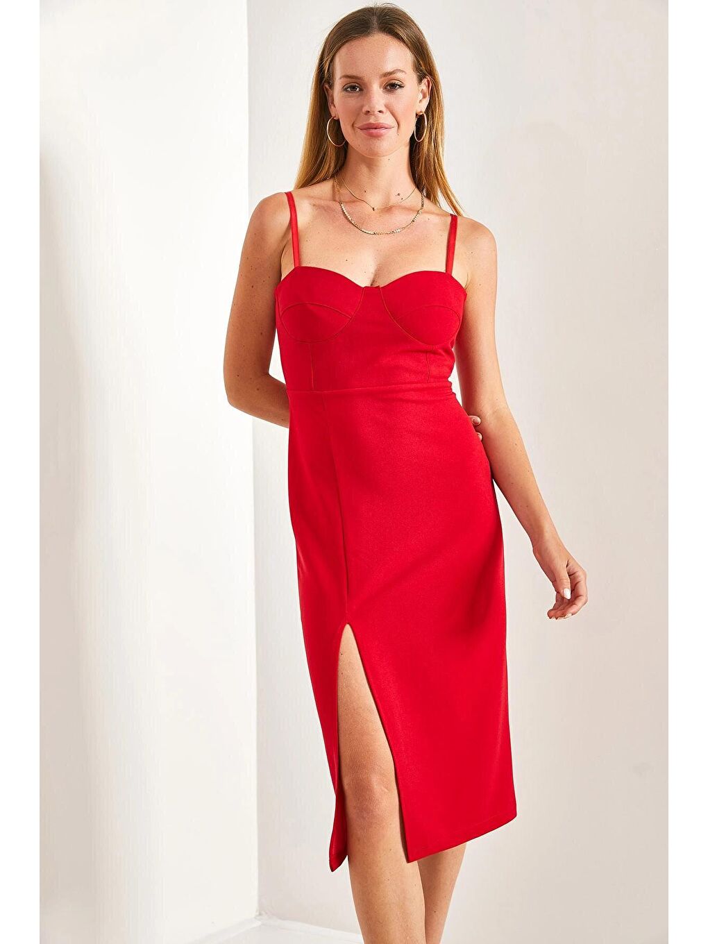 Kırmızı Kadın İp Askılı Scuba Kumaş Yırtmaçlı Elbise-2