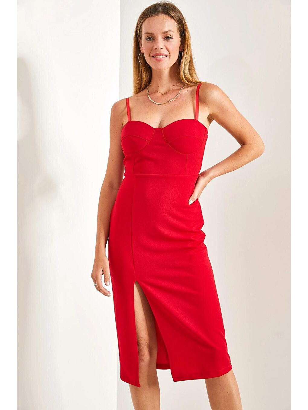 Kırmızı Kadın İp Askılı Scuba Kumaş Yırtmaçlı Elbise