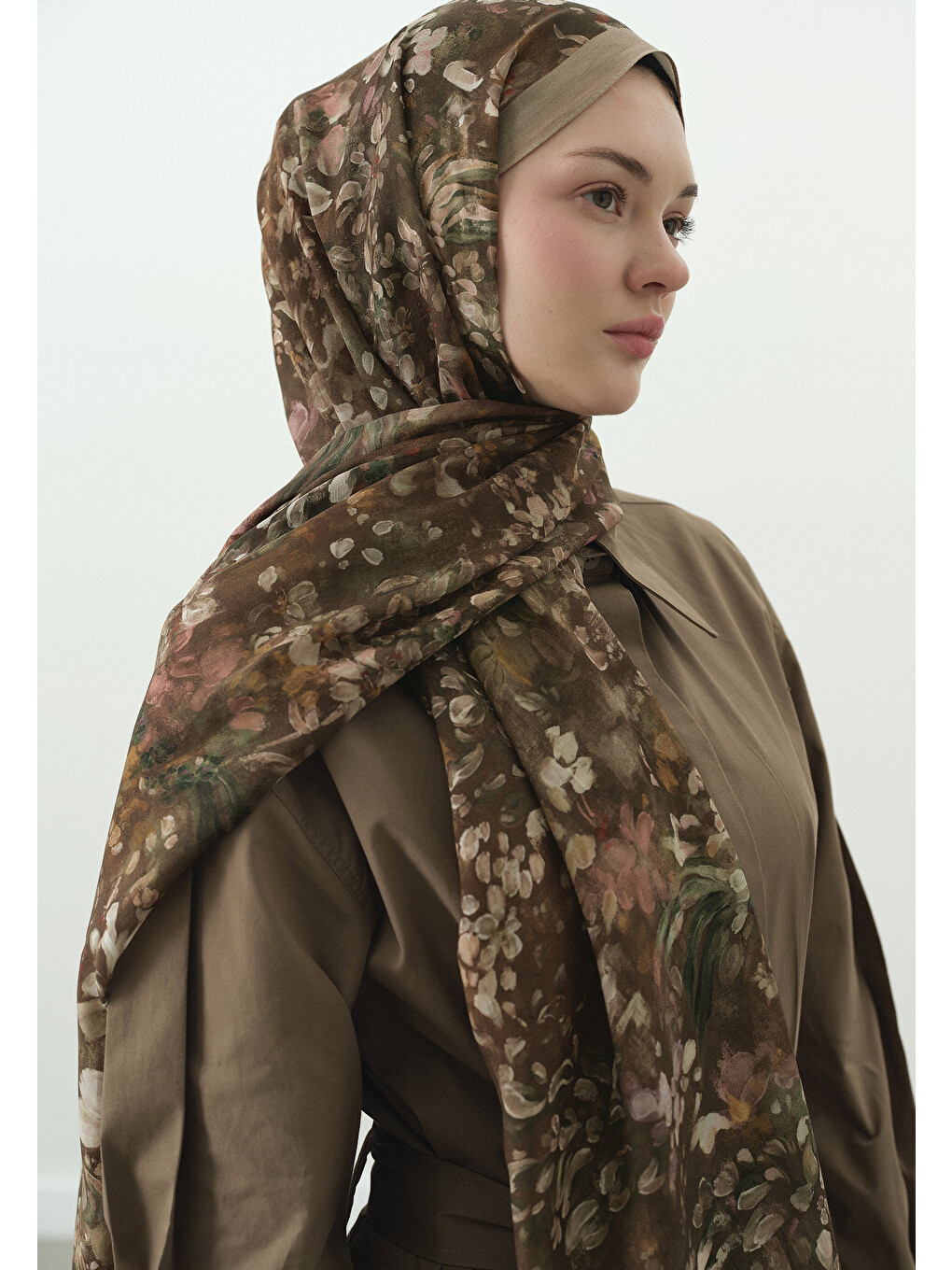 Kahverengi Dark Beauty Desenli Pamuk Viskon Şal Sütlü Kahve-2