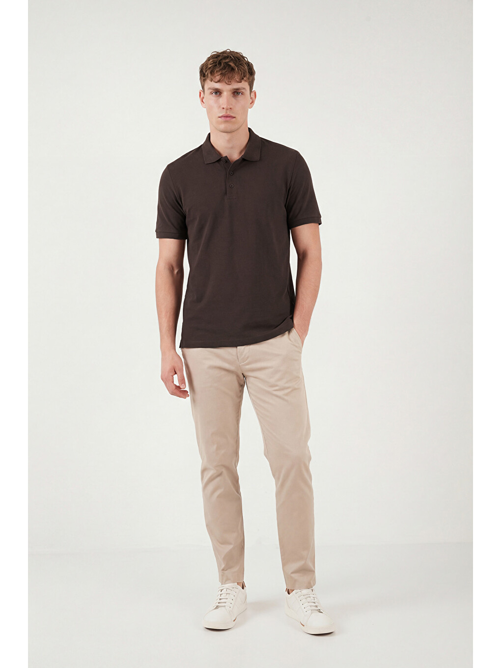 Kahverengi % 100 Pamuk Regular Fit Düğmeli Erkek Polo Yaka Tişört 5902127-1