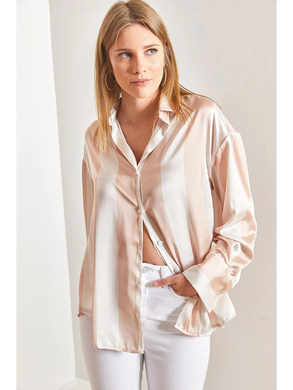 Ekru Kadın Kalın Çizgili Saten Gömlek-3