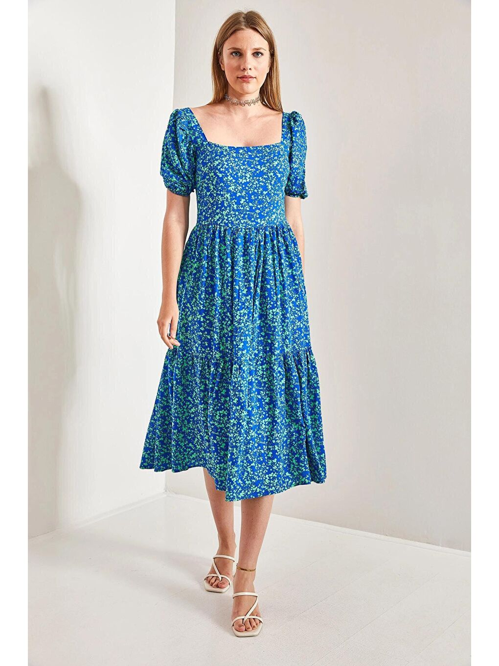 Mavi Kadın Madonna Yaka Çiçek Desenli Elbise