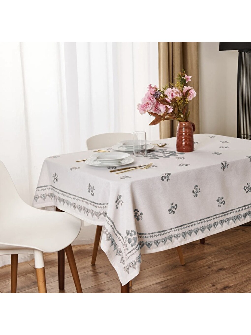 Soft St Tropez Masa Örtüsü - Gri - 150x150 cm-1