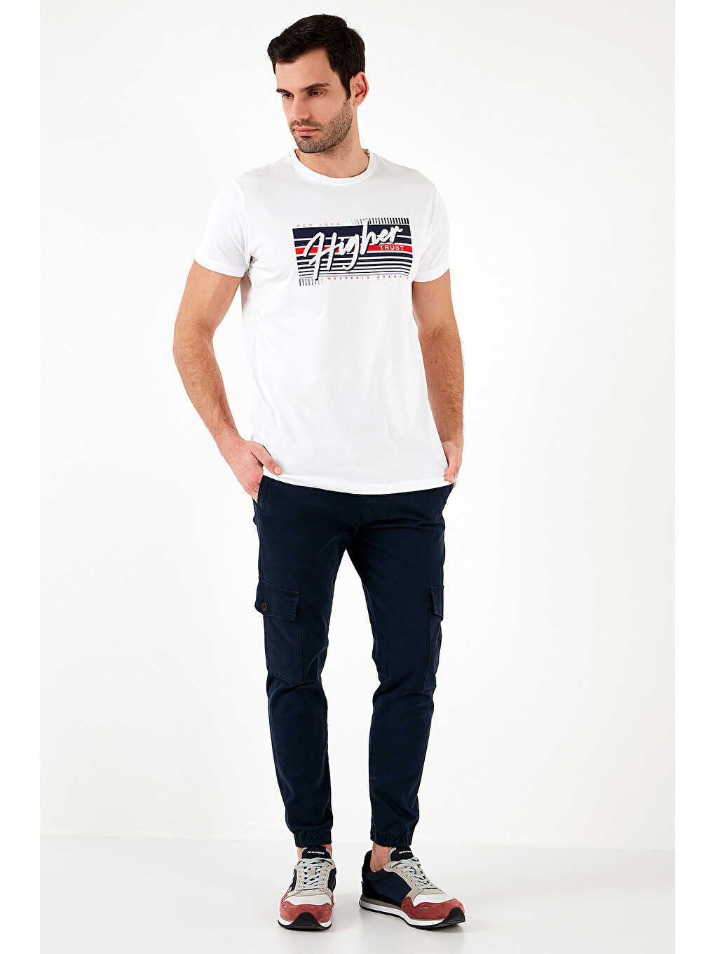 Beyaz Pamuklu Slim Fit Bisiklet Yaka Baskılı %100 Pamuk Tişört 541hıgher-1