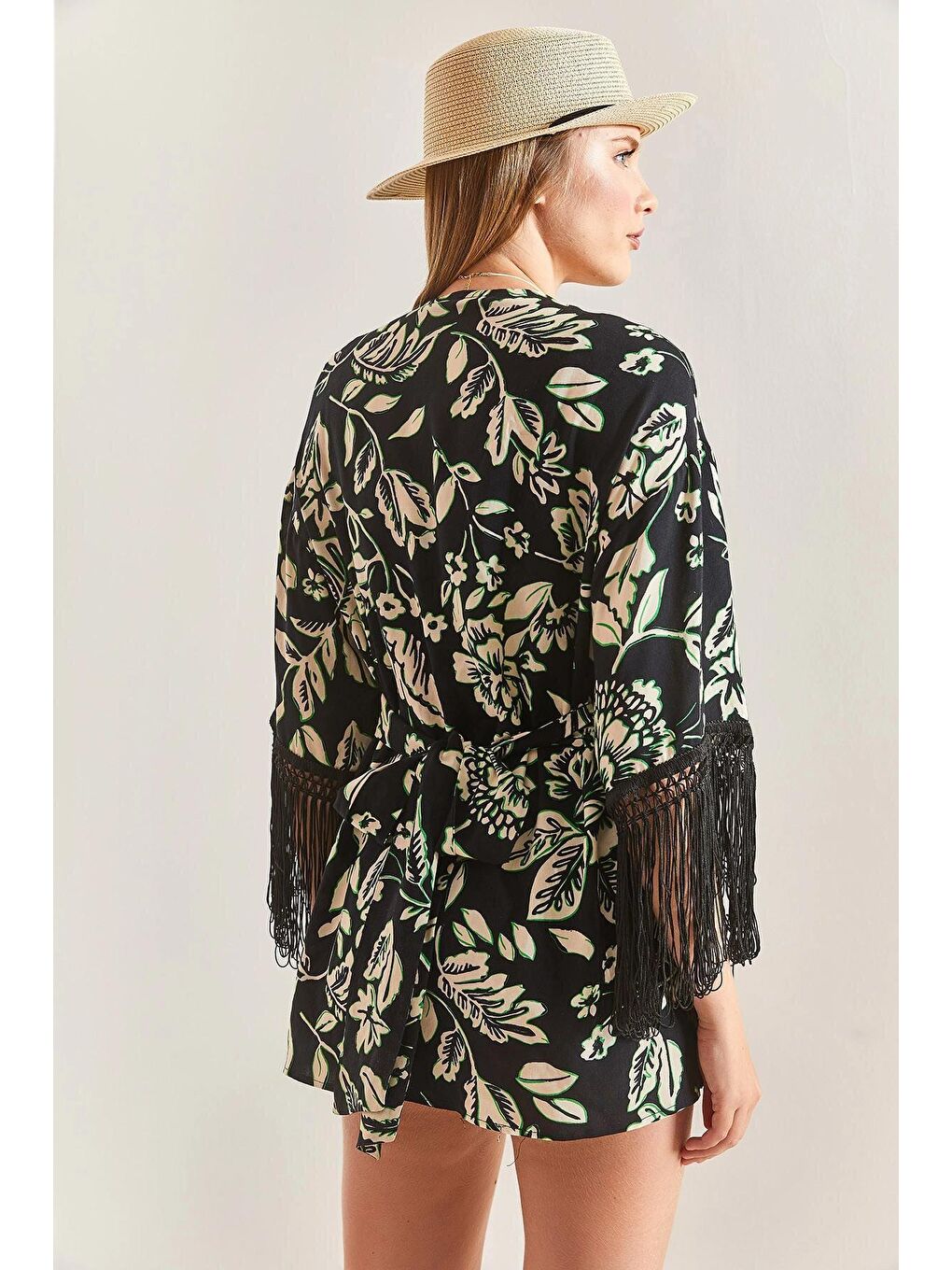 Siyah Kadın Saçaklı Bağlama Detaylı Kimono-3