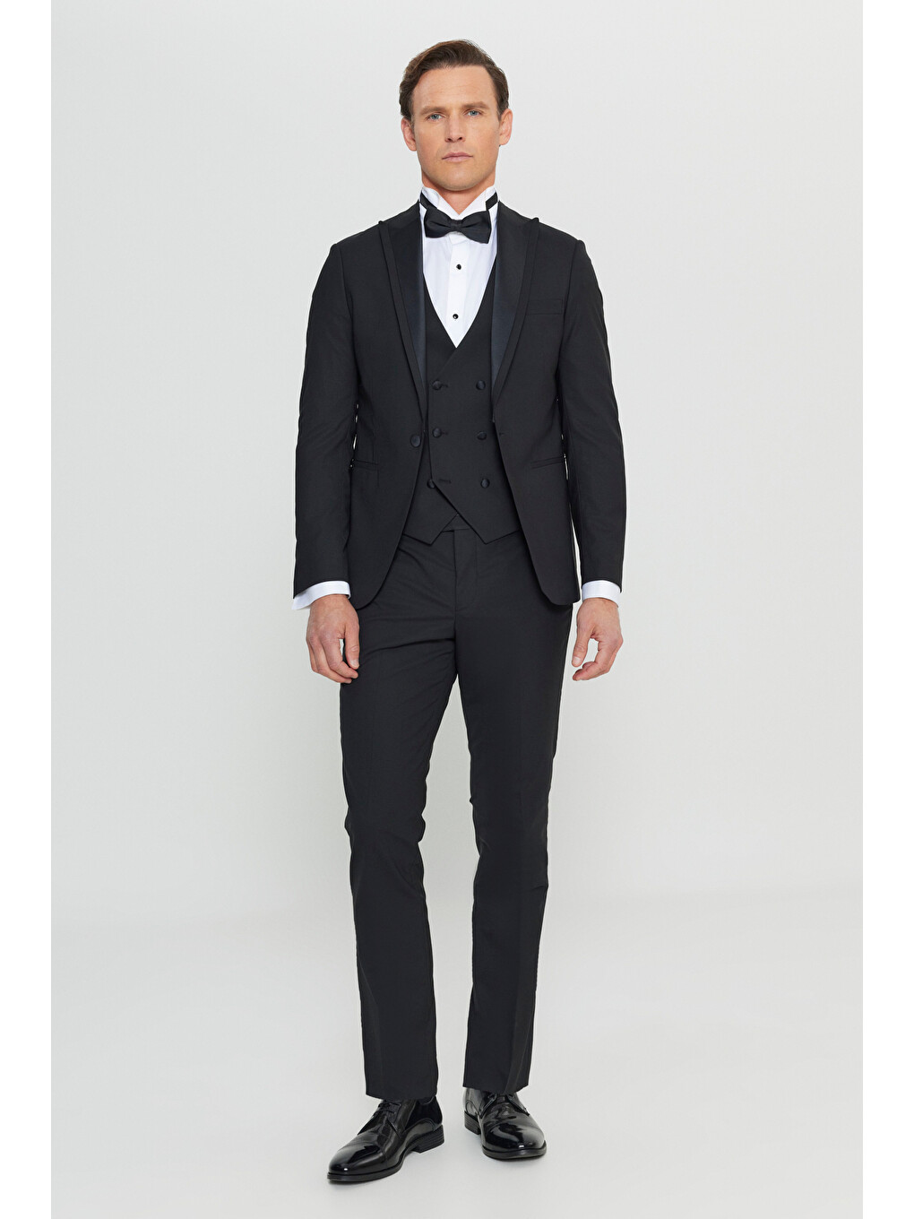 Erkek Siyah Yünlü Slim Fit Dar Kesim Çıkma Kırlangıç Yaka Cepli Yelekli Damatlık Smokin Takım