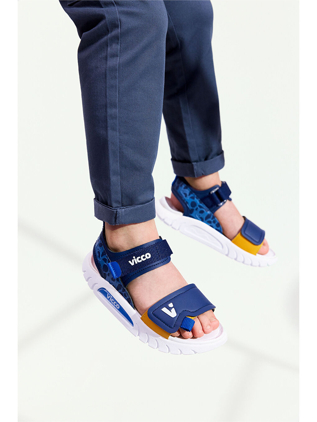 Dekan Hafif Erkek Çocuk Lacivert Sandalet