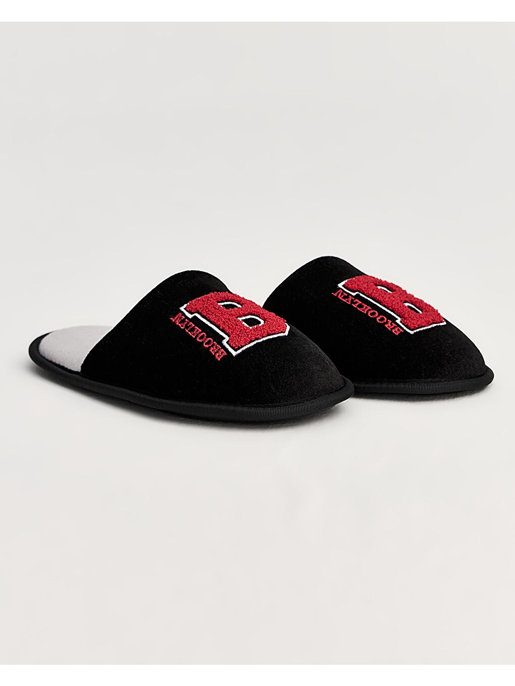 Gri Erkek Nakış Detaylı Ev Terliği - BROKLYN-5