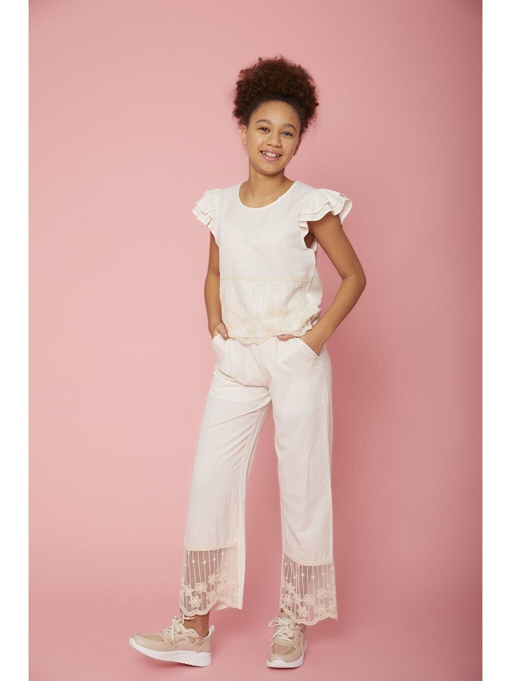 Ekru Kız Çocuk Keten Dantelli Takım-1