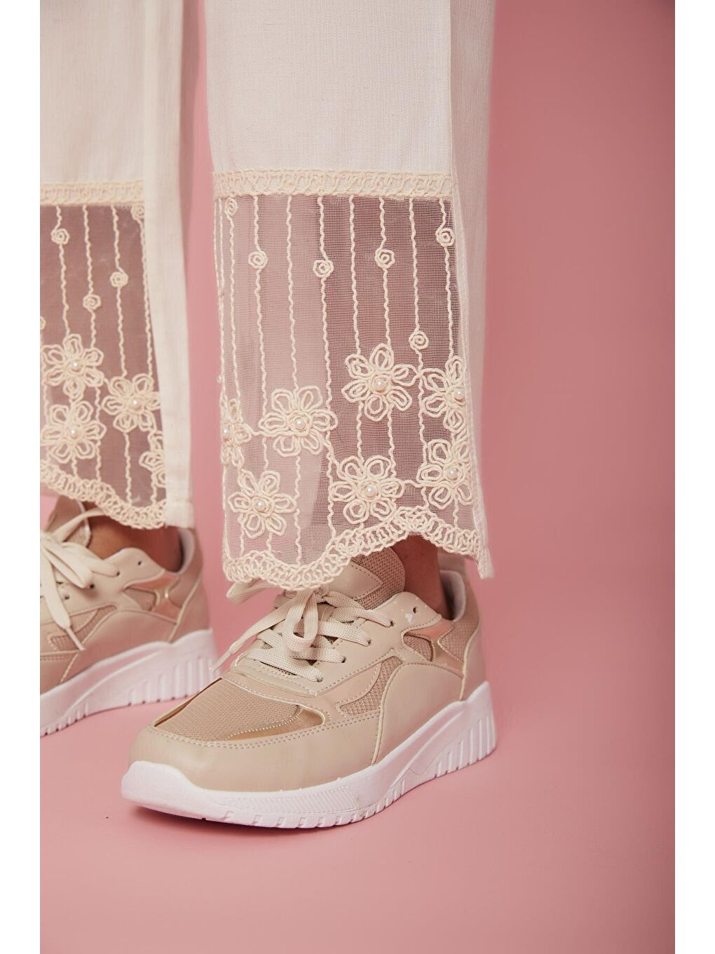 Ekru Kız Çocuk Keten Dantelli Takım-4