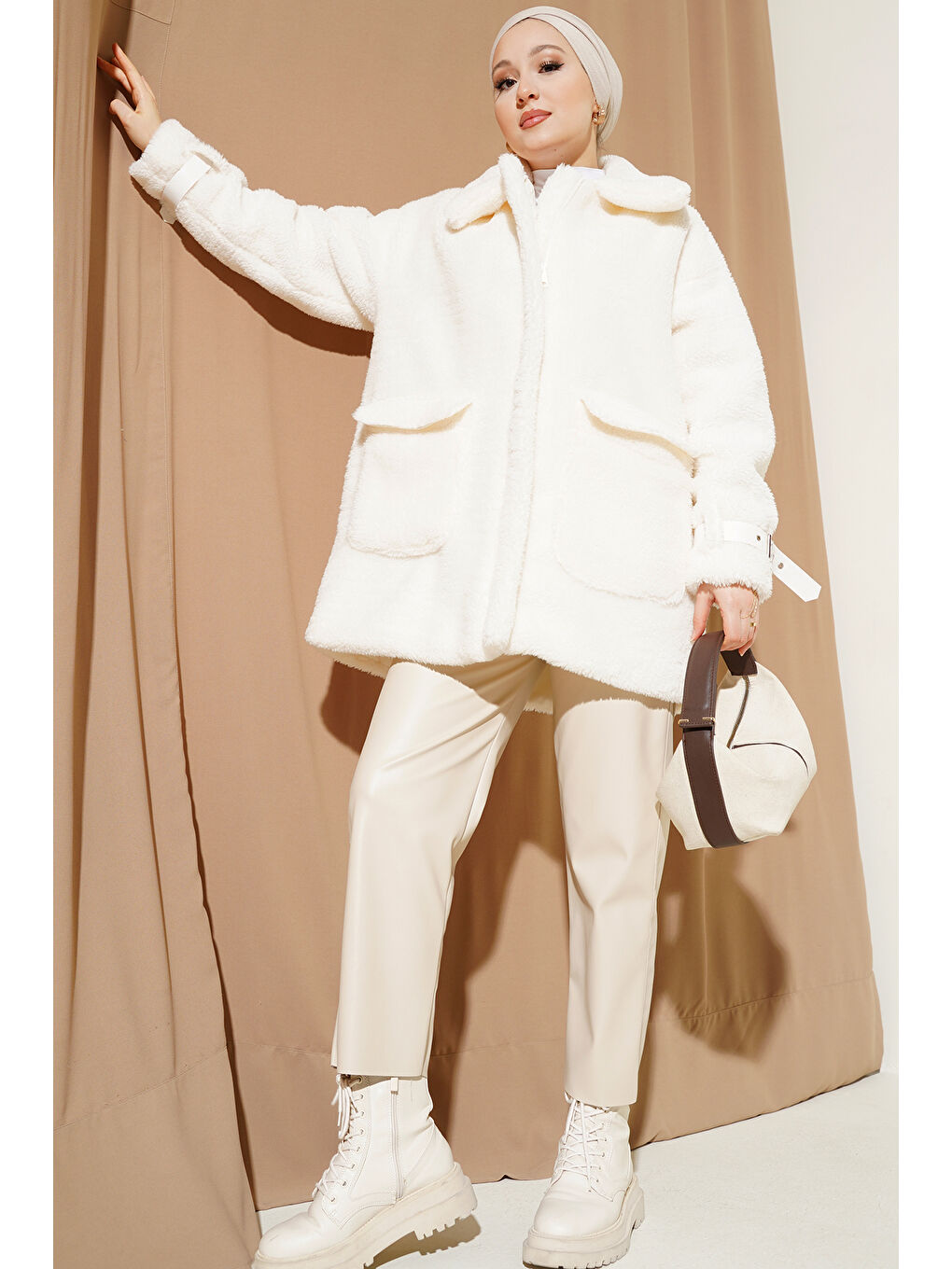 5206 Kadın Oversize Pelüş Mont   Ekru-7