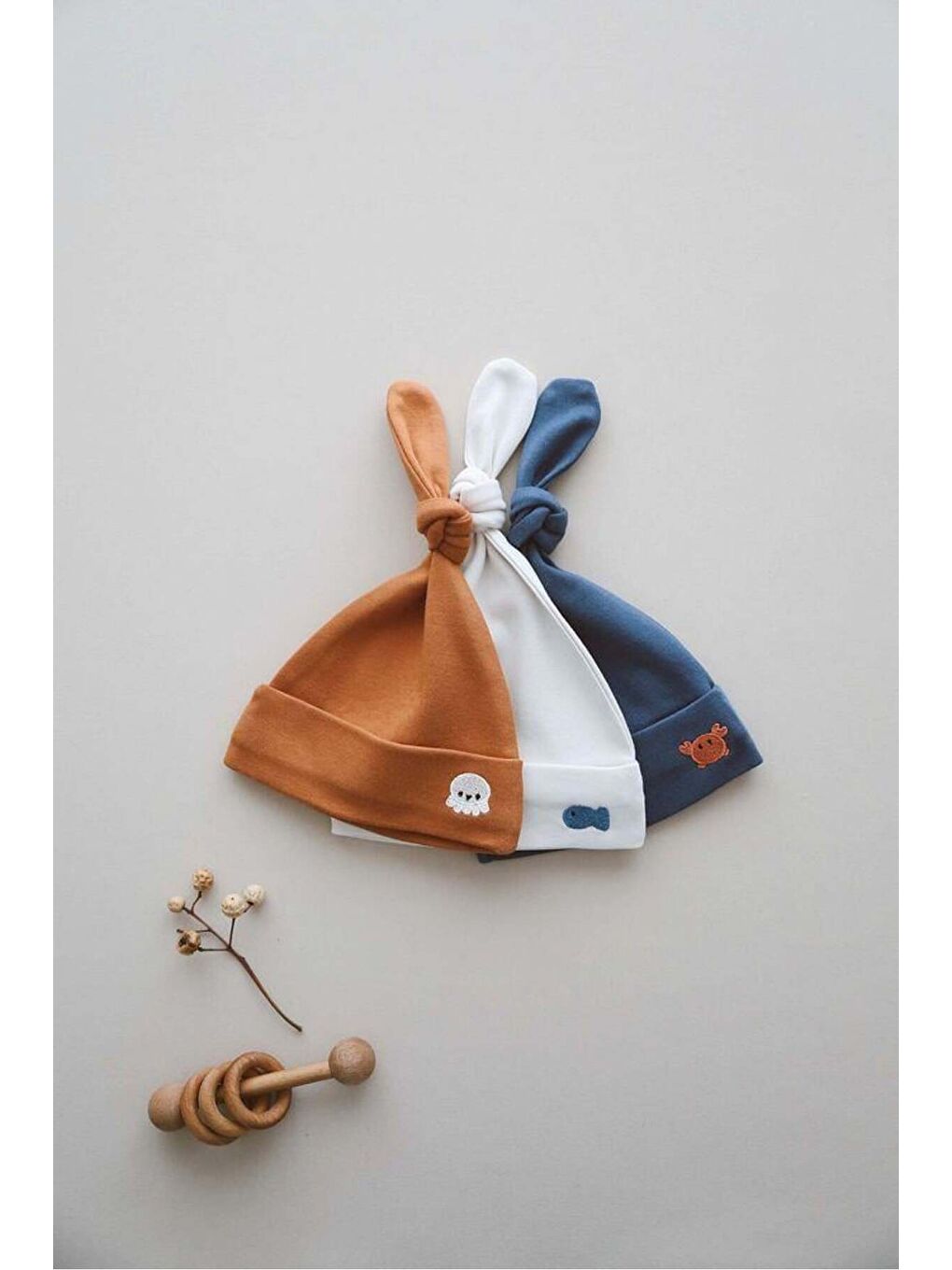 Bej 3lü Yenidoğan Nakışlı Şapka Model 4-3