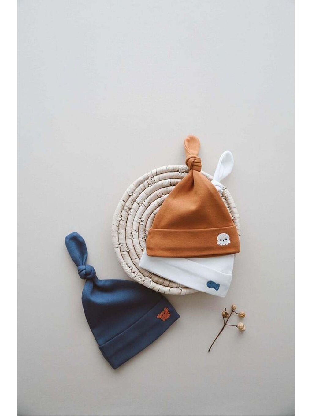 Bej 3lü Yenidoğan Nakışlı Şapka Model 4-6