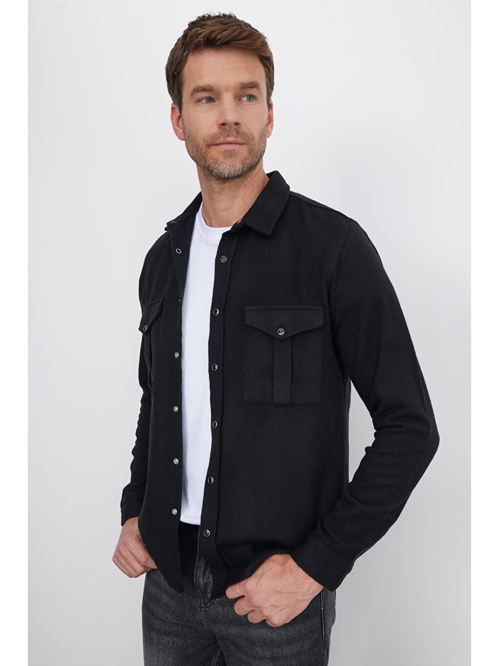 Slim Fit Uzun Kollu Kışlık Oduncu Çift Cep Kapaklı Düz Unisex Siyah Gömlek-7