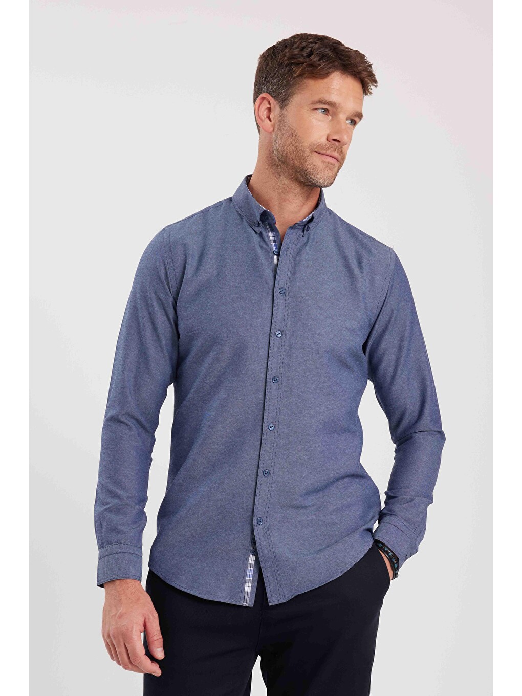Erkek Slim Fit Dar Kesim Uzun Kollu Pamuklu Oxford Doku Lacivert Düğmeli Yaka Gömlek-4