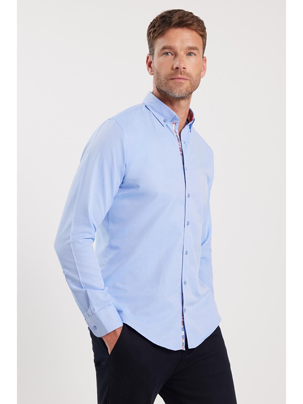 Erkek Slim Fit Dar Kesim Uzun Kollu Pamuklu Oxford Doku Kolay Ütülenebilir Mavi Düğmeli Yaka Gömlek-4
