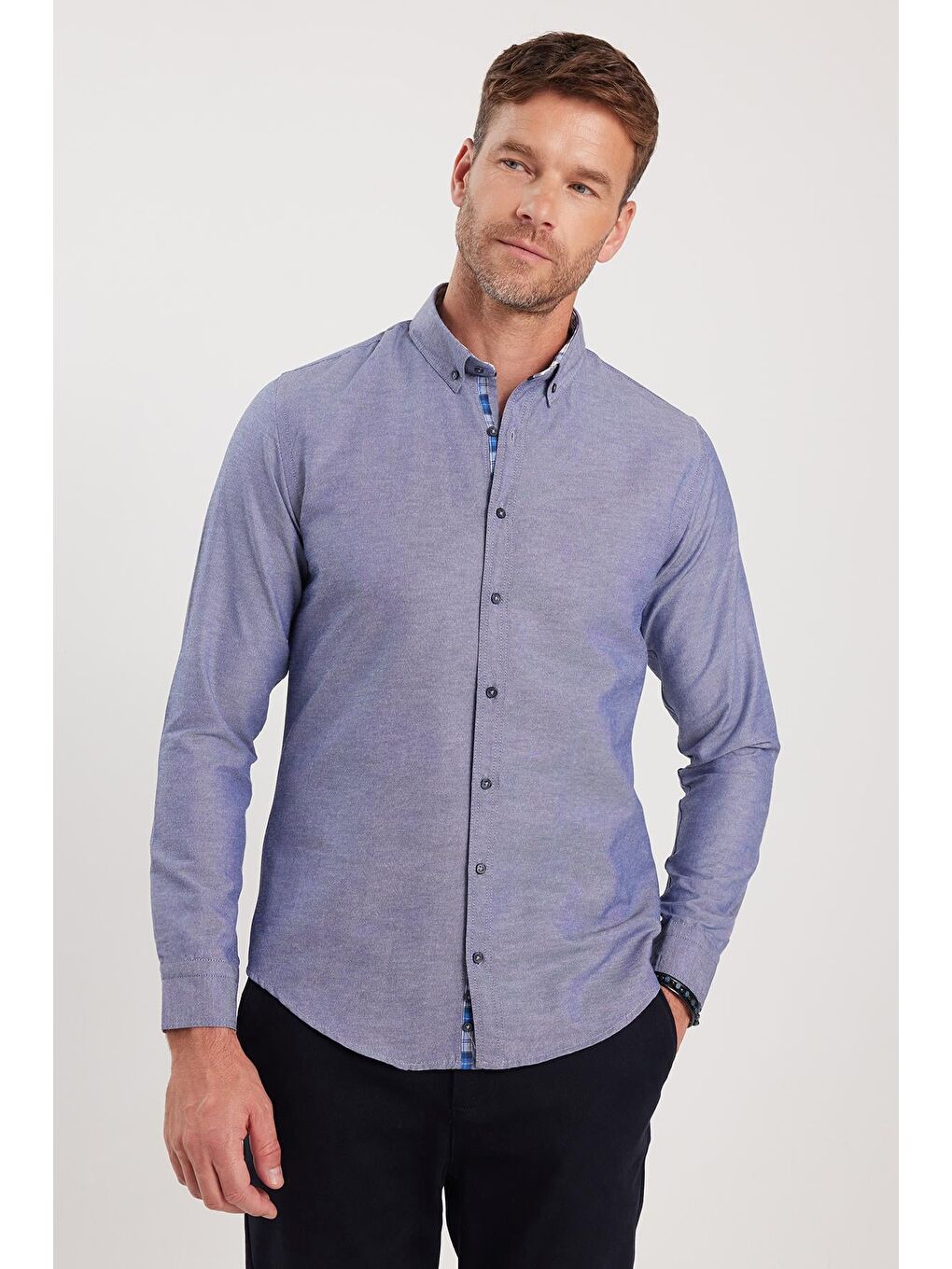 Erkek Slim Fit Dar Kesim Uzun Kollu Pamuklu Oxford Doku Lacivert Düğmeli Yaka Gömlek-3