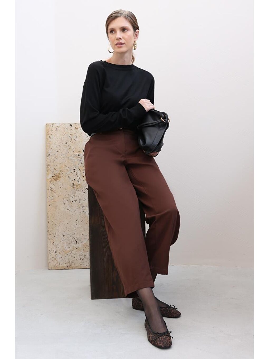 Kahverengi Kahve Agraflı Paçası Pensli Havuç Pantolon-1