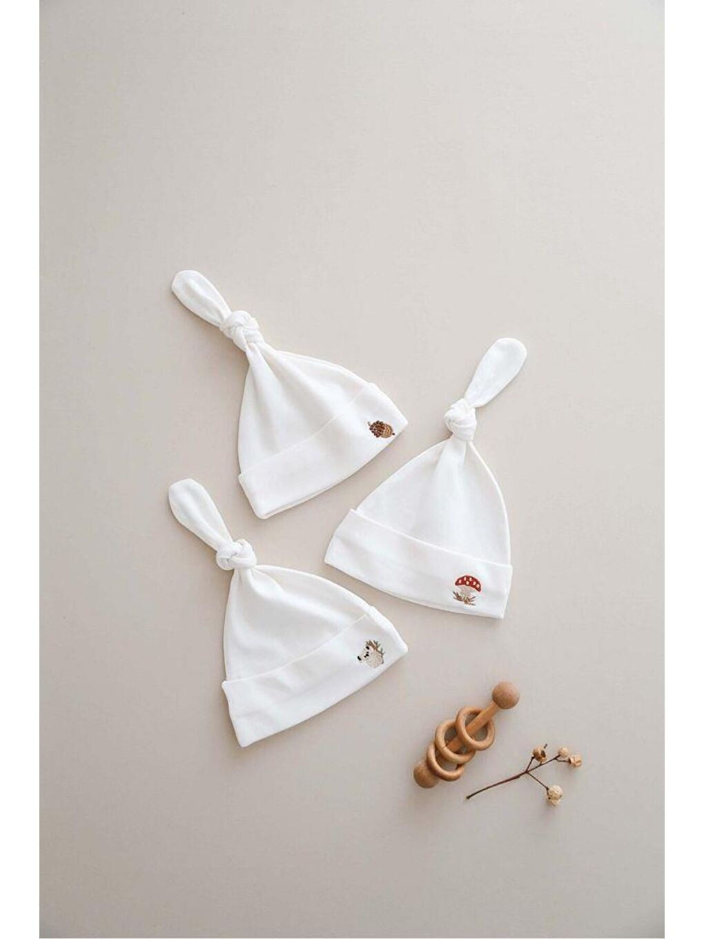 Beyaz 3lü Yenidoğan Nakışlı Şapka Model 1-2