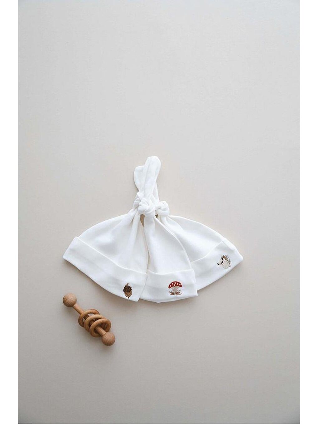 Beyaz 3lü Yenidoğan Nakışlı Şapka Model 1-4