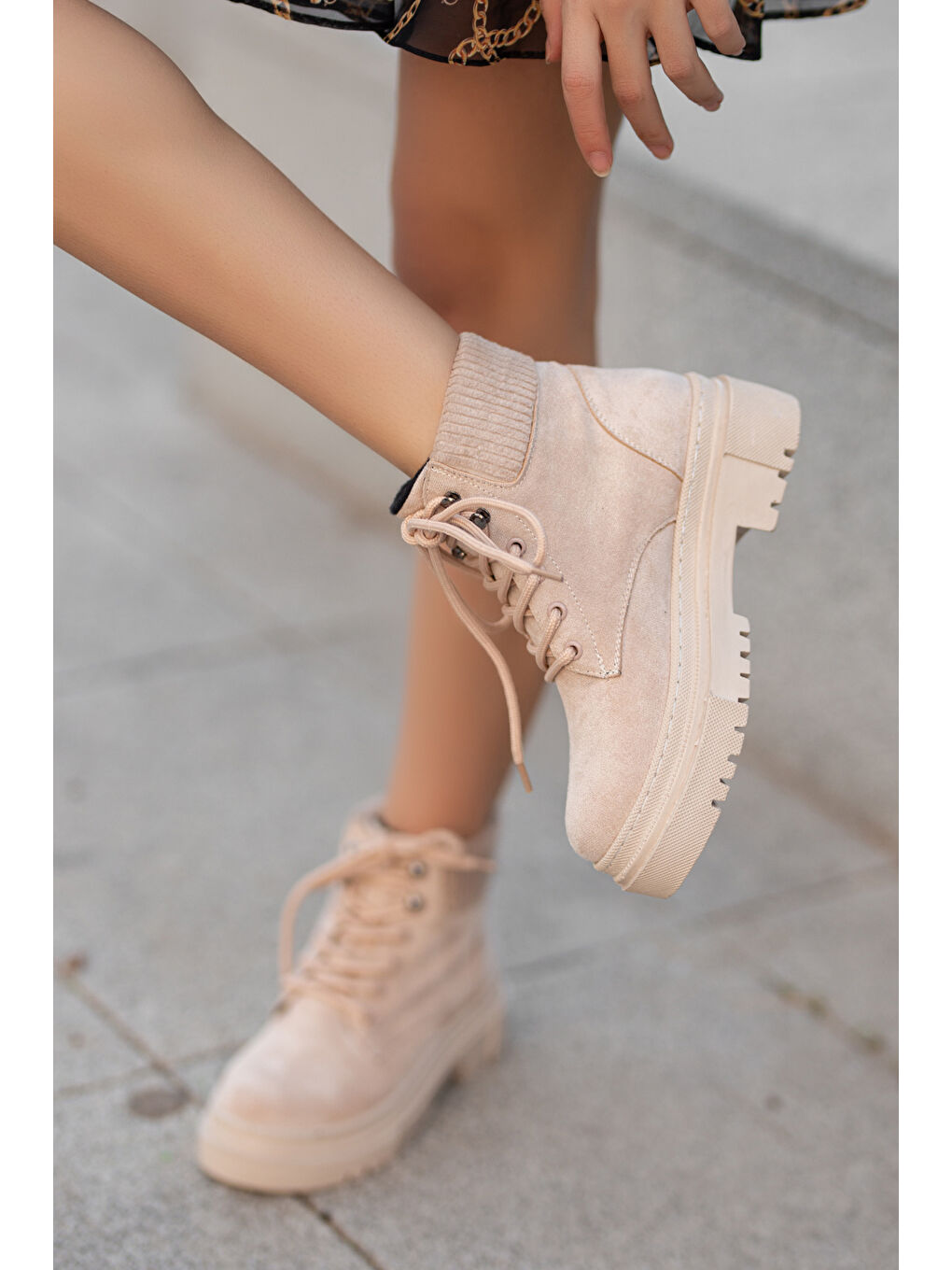 Bej D238 Su Ve Soğuk Geçirmez Kadın Bot-7