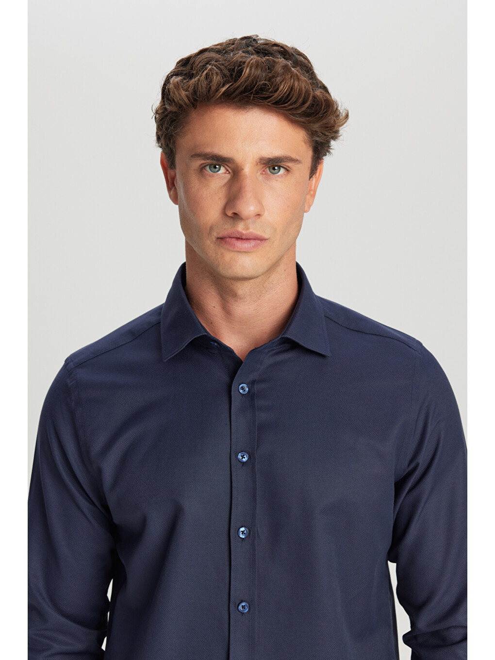 Erkek Lacivert Pamuklu Slim Fit Dar Kesim Klasik Yaka Armürlü Gömlek-3