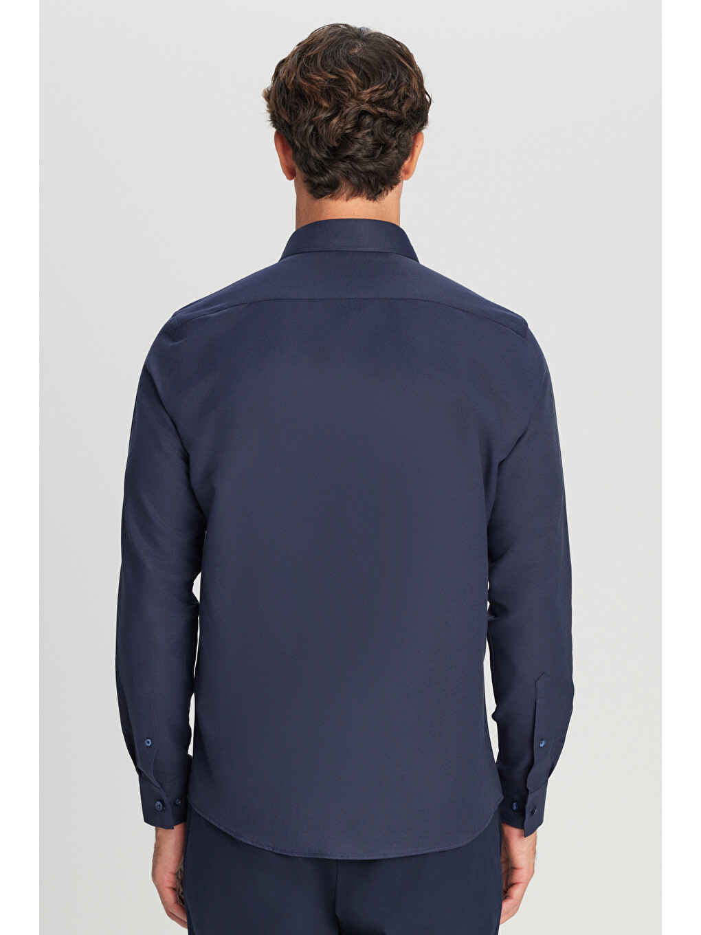 Erkek Lacivert Pamuklu Slim Fit Dar Kesim Klasik Yaka Armürlü Gömlek-4
