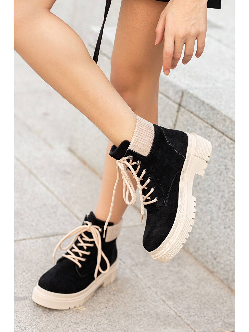 Siyah D238 Su Ve Soğuk Geçirmez Kadın Bot-7