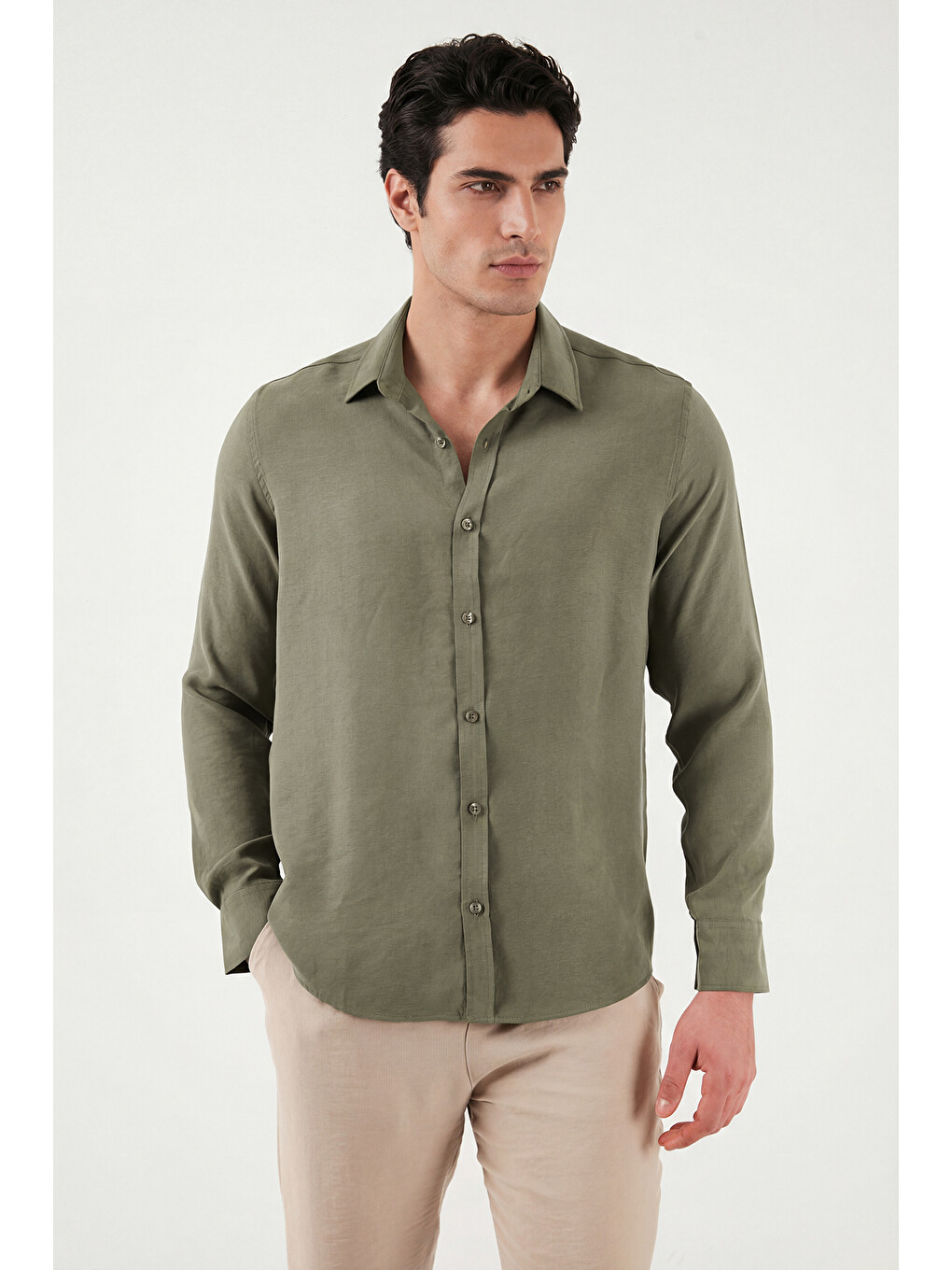 Haki Regular Fit Klasik Yaka Uzun Kollu Gömlek Cf26s121640-3