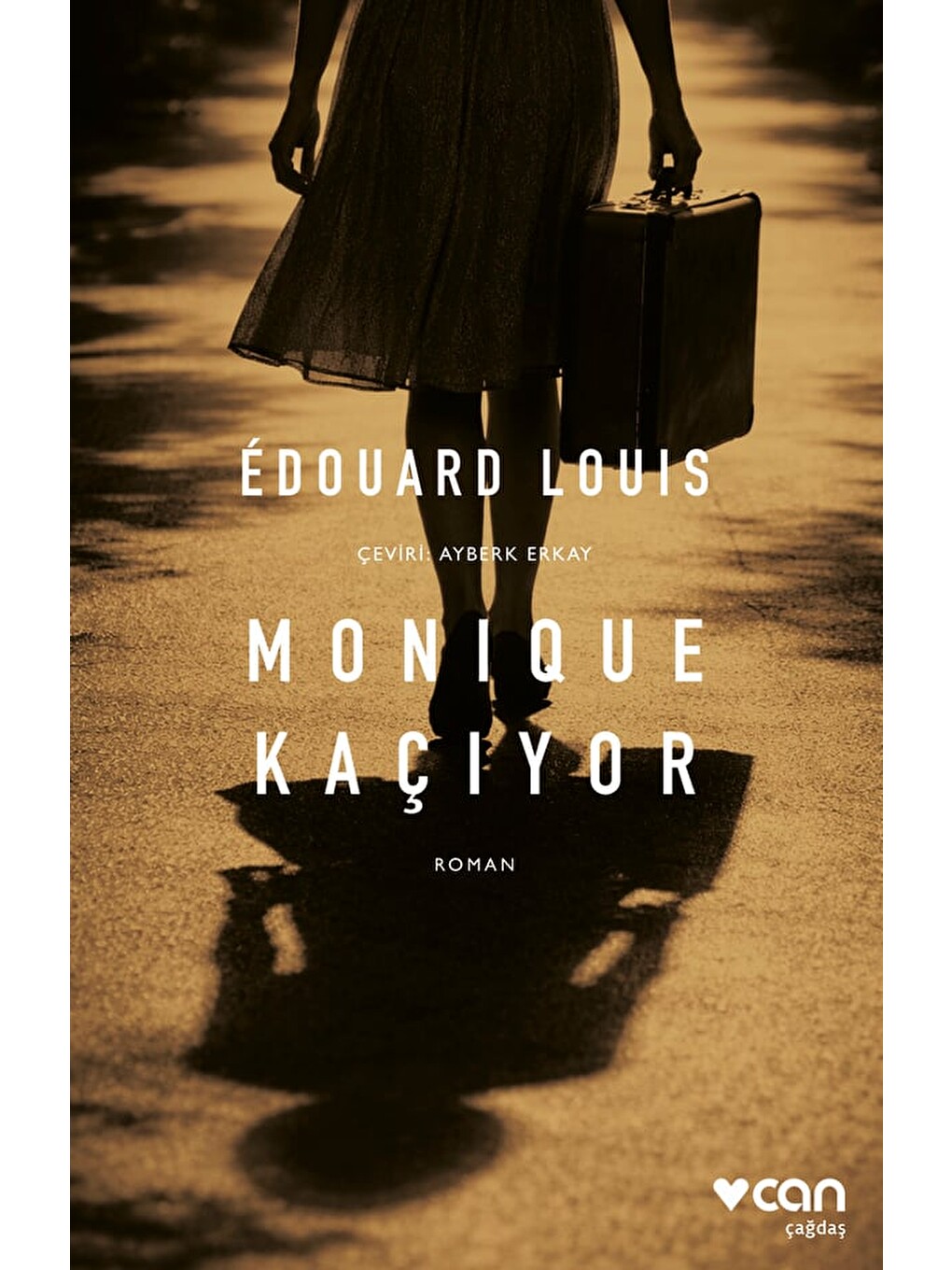 Monique Kaçıyor