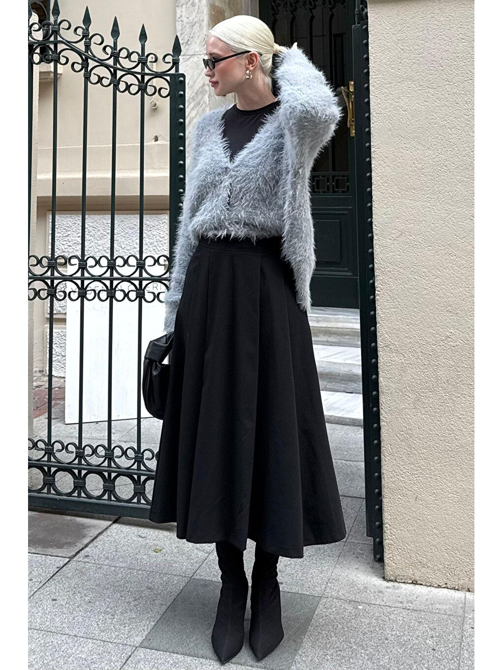 Siyah Pileli Cepli Kadın Midi Boy Etek Mg2536-1