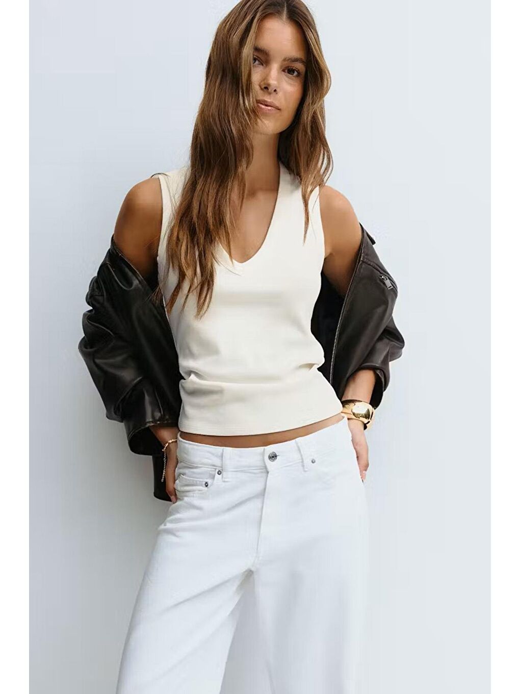 Beyaz V Yaka Biyeli Kadın Atlet Mg2292