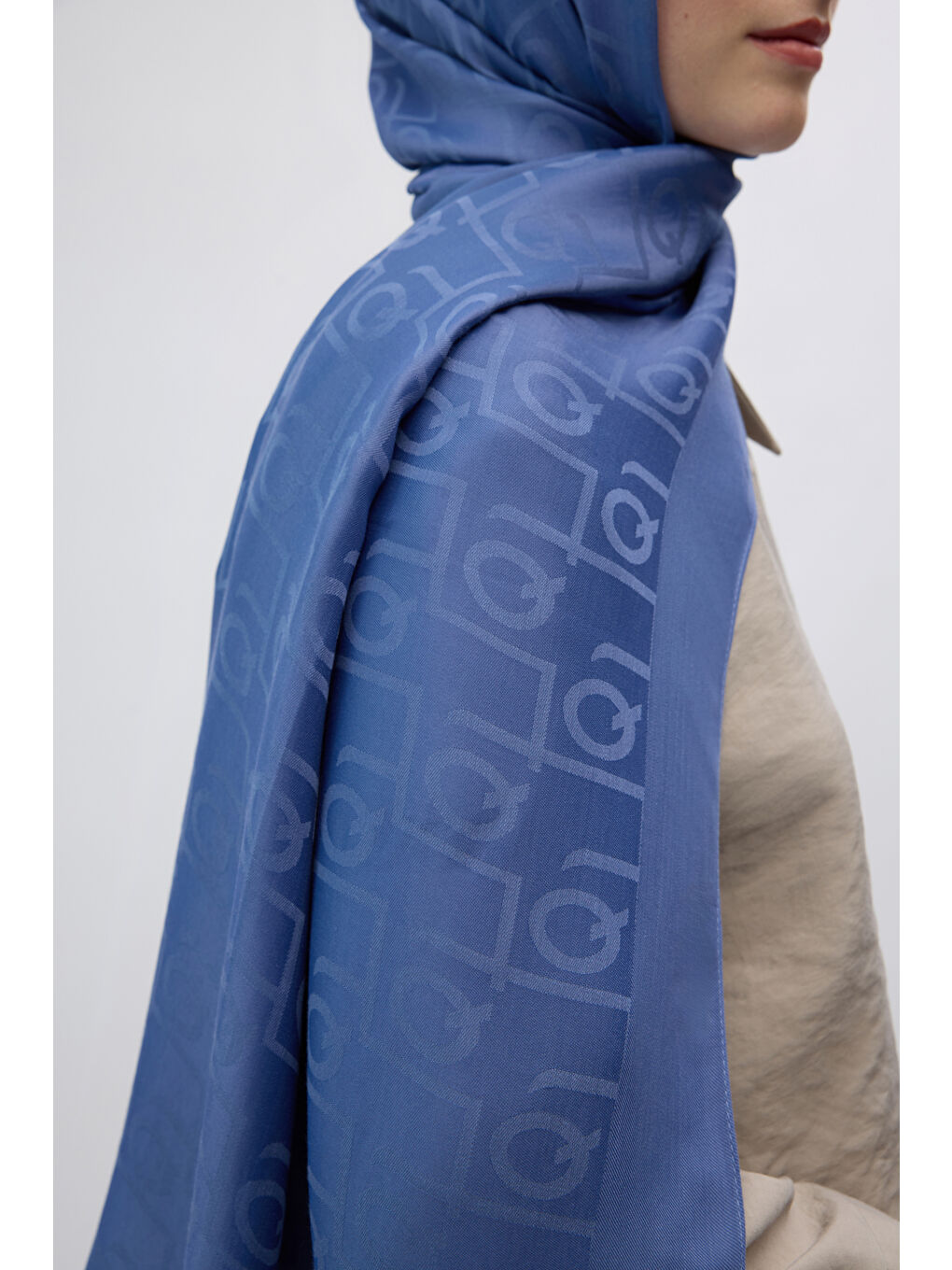 İpek Jakar Monogram Şal İndigo-2