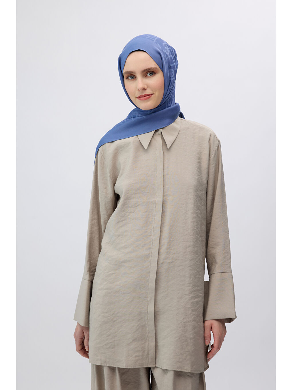 İpek Jakar Monogram Şal İndigo-4