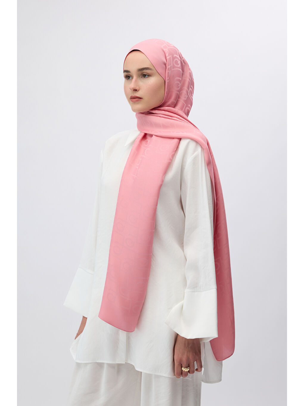 İpek Jakar Monogram Şal Pembe-2