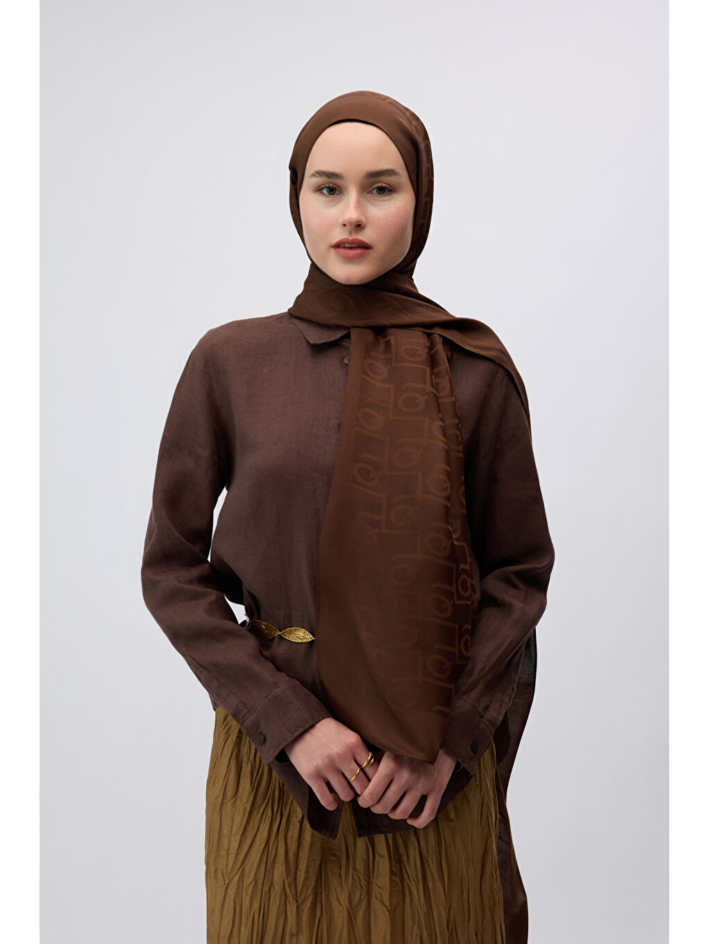 Kahverengi İpek Jakar Monogram Şal Acı Kahve-4