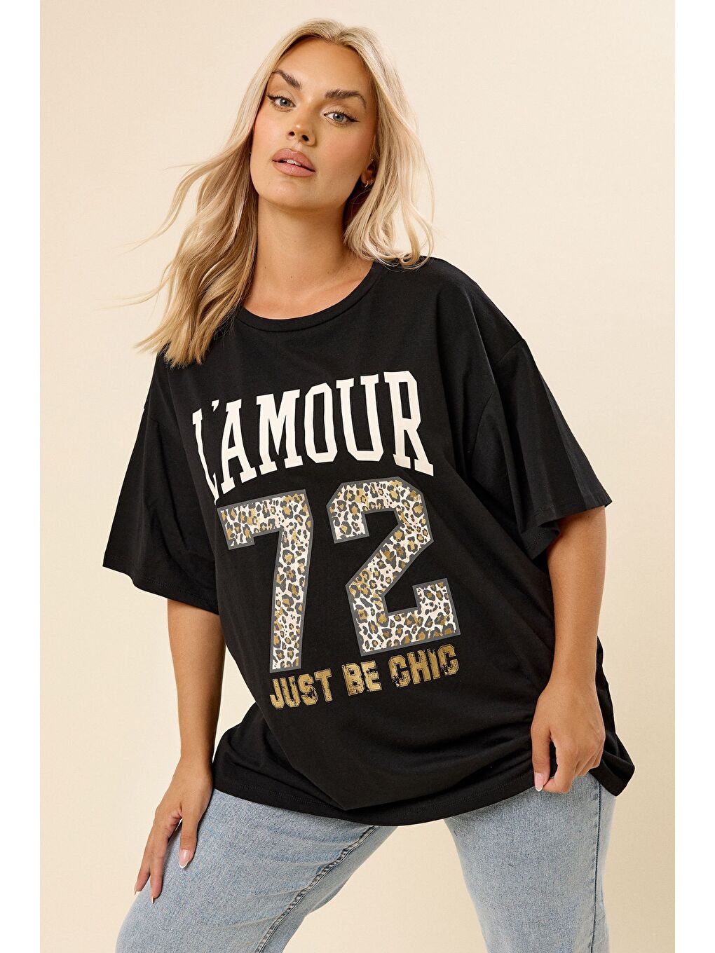 Siyah Büyük Beden Bisiket Yaka Kısa Kollu Yazı Baskılı T-shirt 304287-1