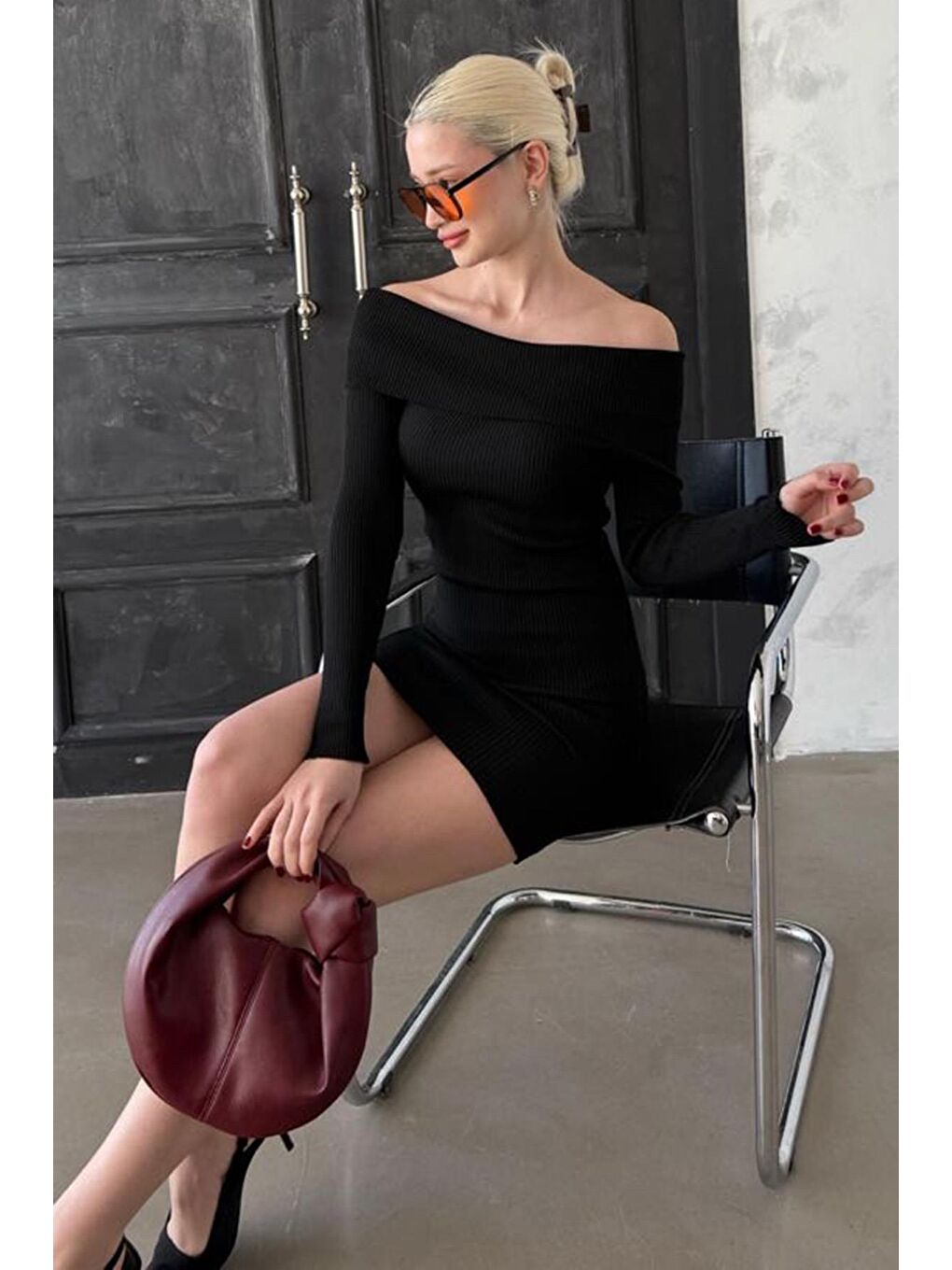 Siyah Madonna Yaka Uzun Kollu Mini Elbise Mg1699