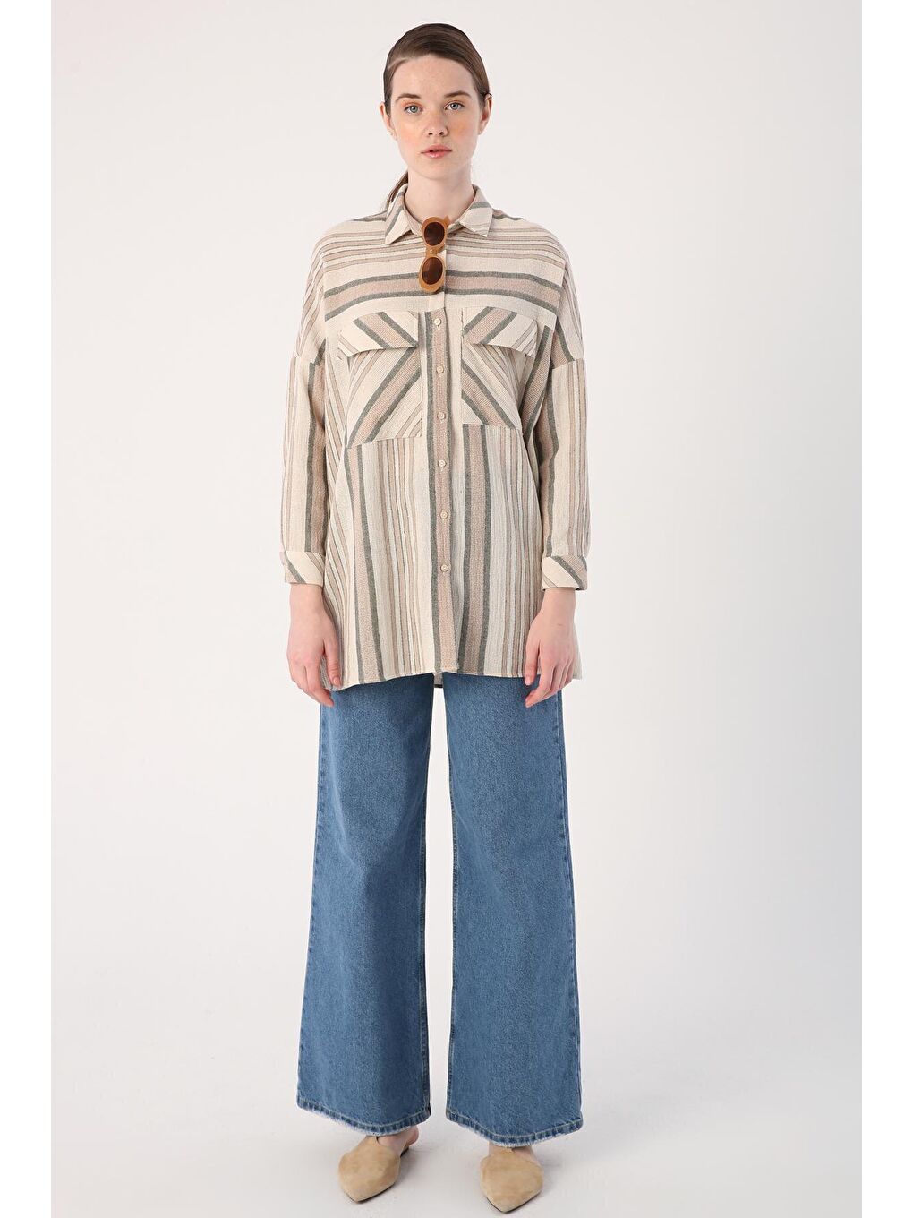 Ekru-Haki Çizgili Kapaklı Cepli Viskon Keten Gömlek-1