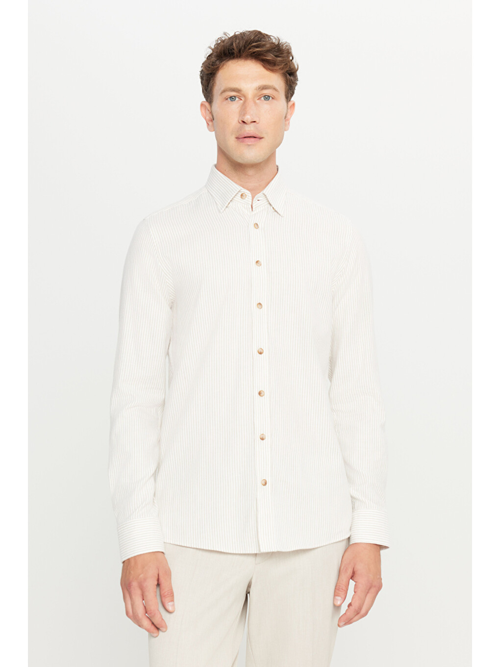 Erkek Ekru-bej %100 Pamuk Flanel Slim Fit Dar Kesim Gizli Düğmeli Yaka Çizgili Gömlek-2